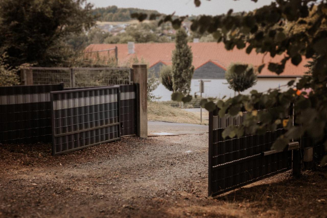 Tinyhaus & Souterrain Apartment In Ortenberg Ortenberg  エクステリア 写真